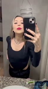 Feeling extra naughty today slide into my dms for some steamy