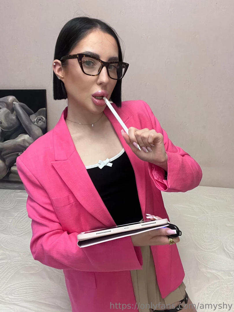 Free krissloveskiss subscription this bitch works as an english 