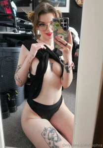 Everyone loves a bit of booty and side boob right