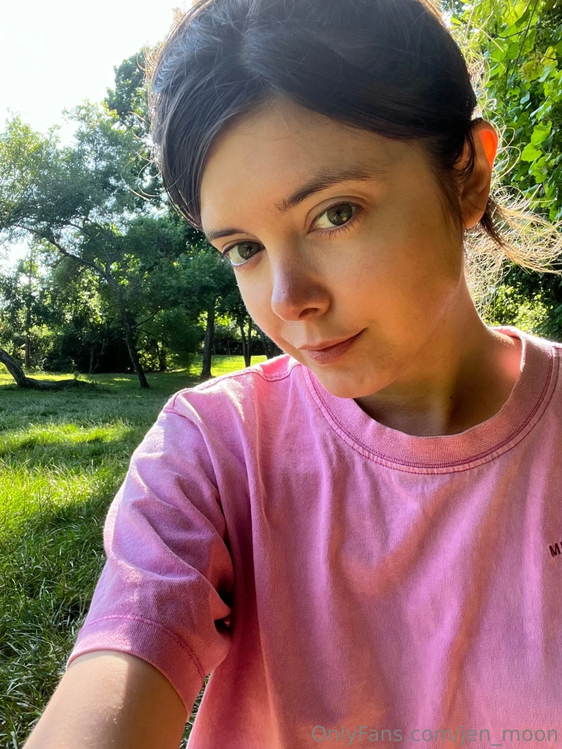 Love feeling this summer sunshine on my skin 
