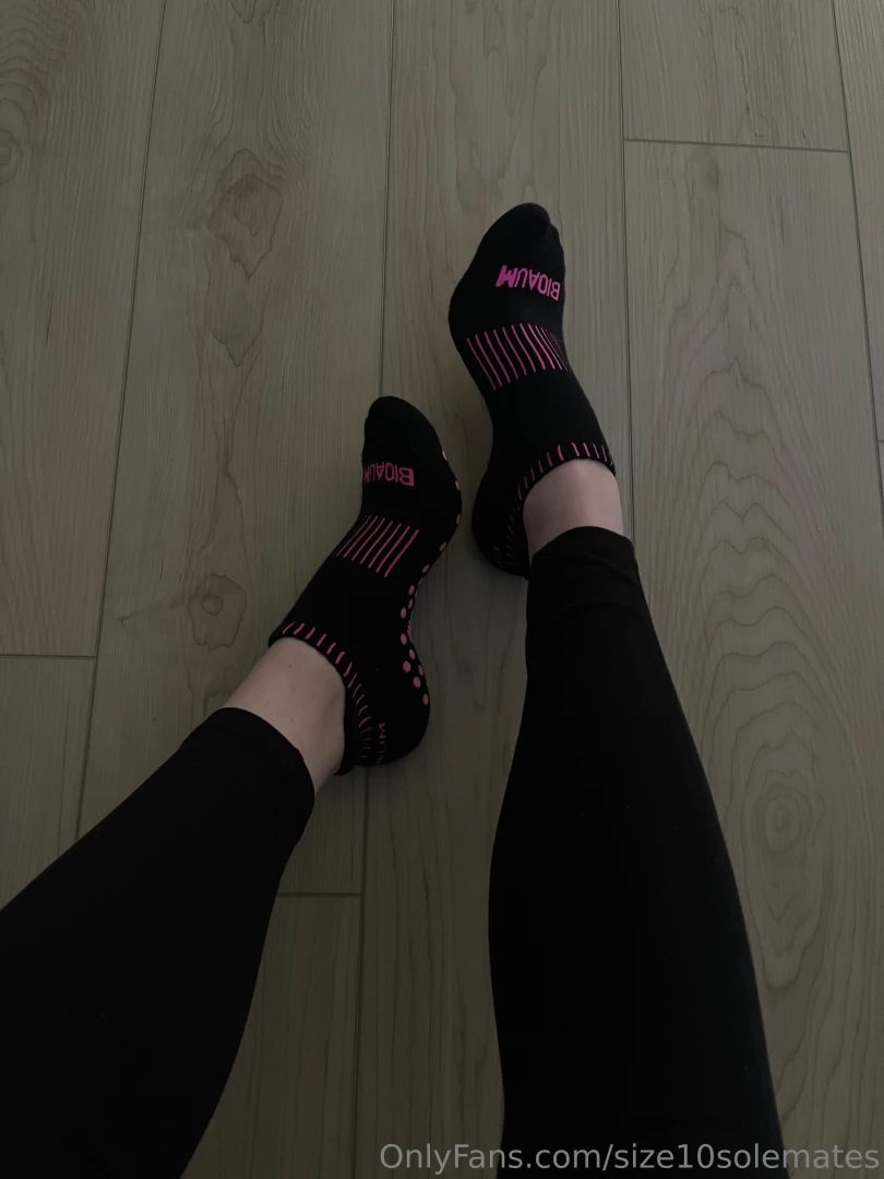 Officially a pilates girly i wonder how my grippy socks would feel on 