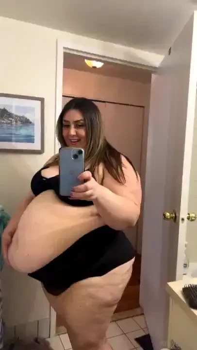 Omg lmaoo so i got this obesity belt back brace thing to help my back 