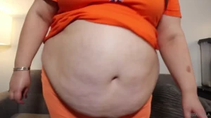 Look how stuffed i was after gorging on pizza wings garlic knots and