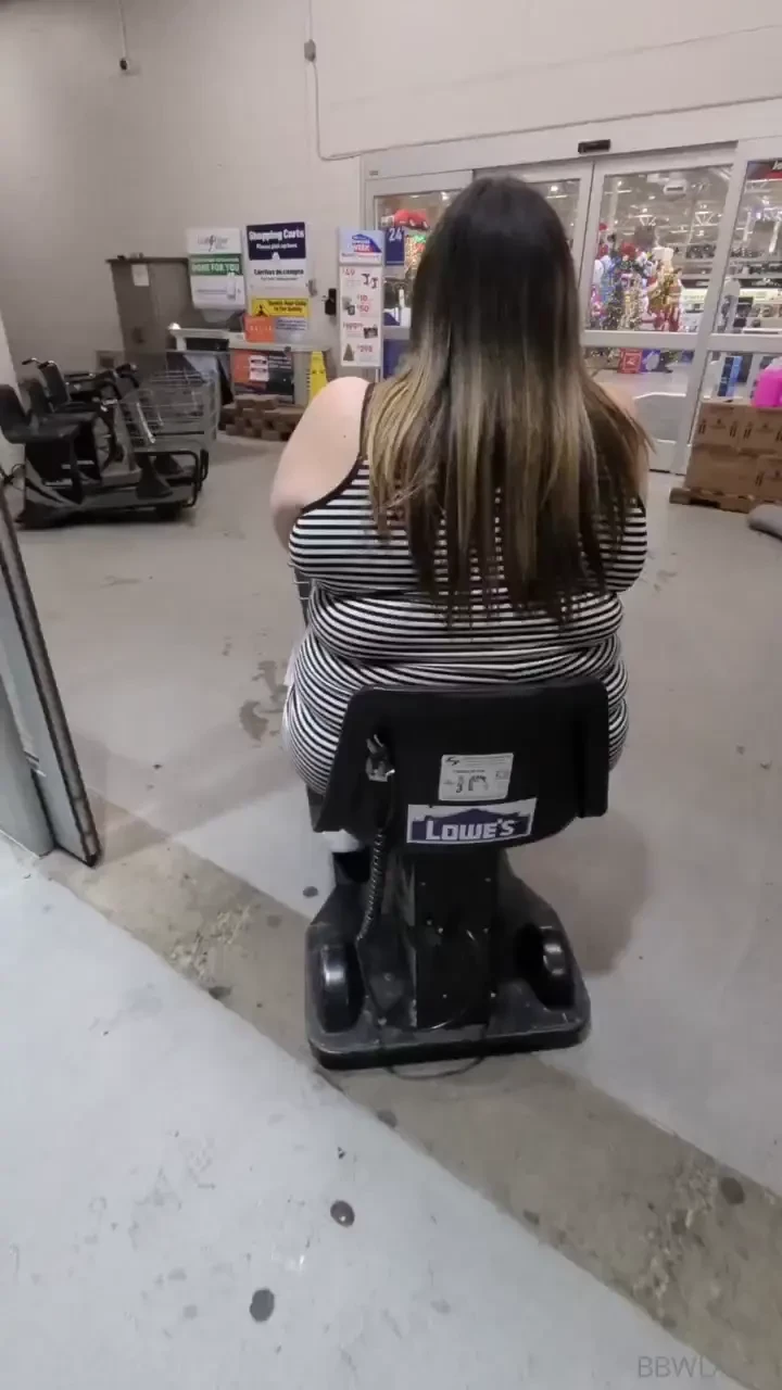 Lol the way my rolls hang off the scooter is so hot and it really did 