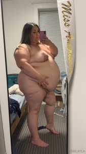 Full body shots make me look huge plus i m stuffed lol took these part 3