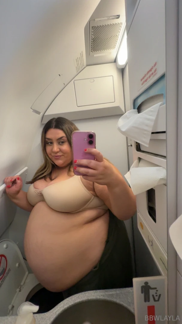 Just casually taking up the entire bathroom on the plane lol 