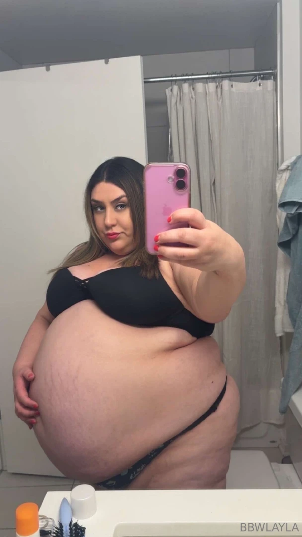 Bloated last night after all the food i had on my story no wonder i 