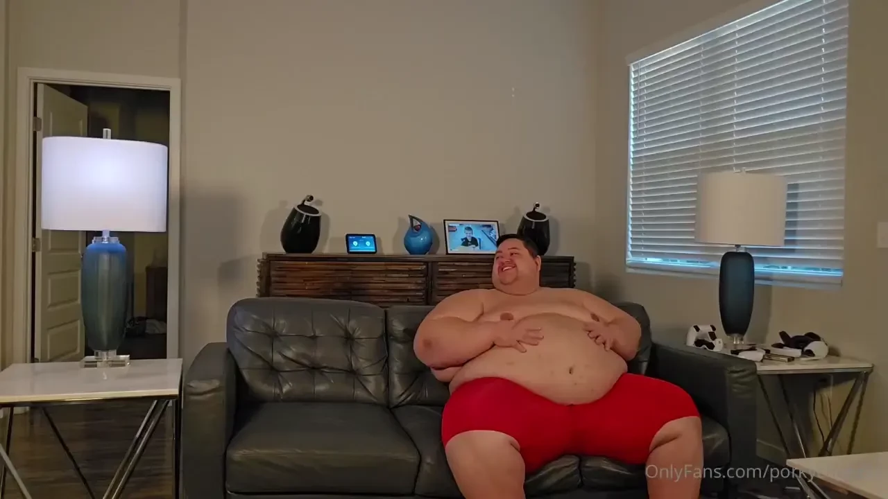 Filling up porky with over a gallon of beer 