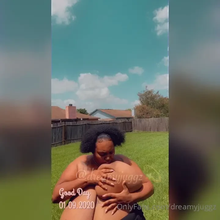 Cum cut my grass and lick my titties daddy 