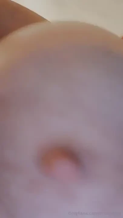 Who loves my big juicy tits want to see me live tonight better get 