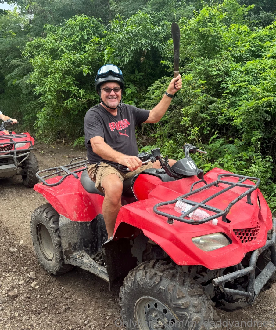 St kitt s atv tour and monkey love 