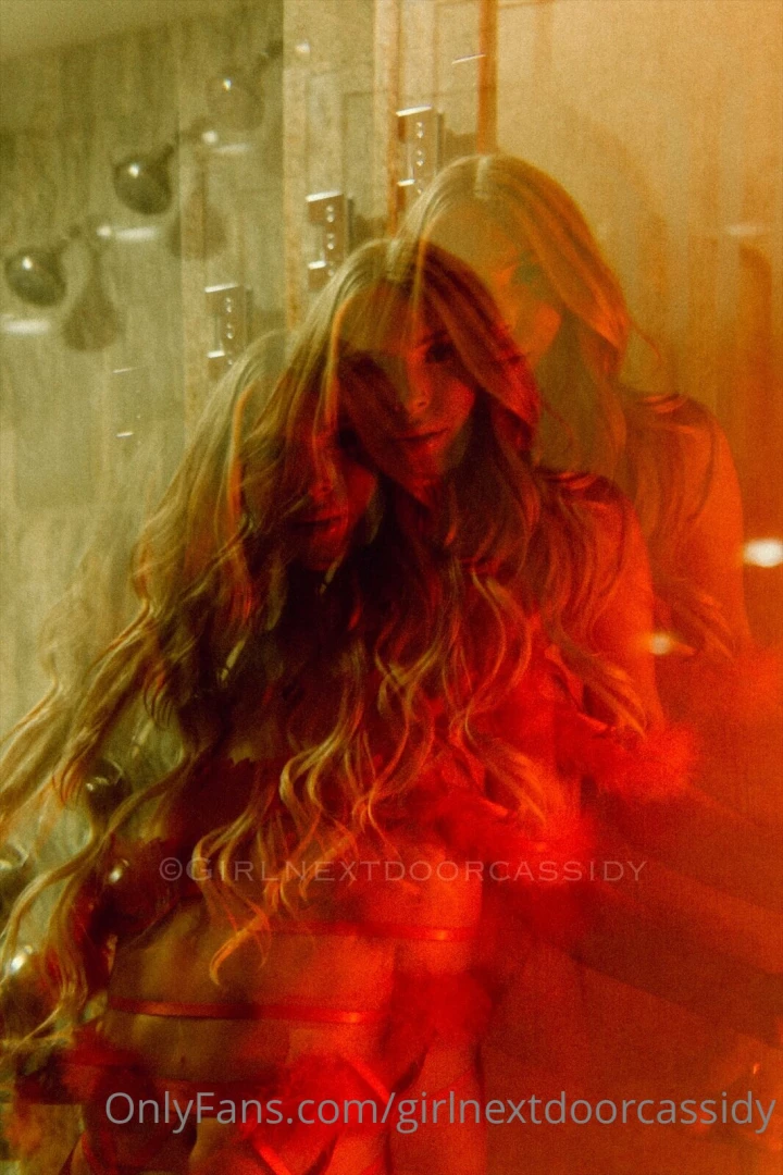 Happy valentines a little red light and lingerie always makes me feel 