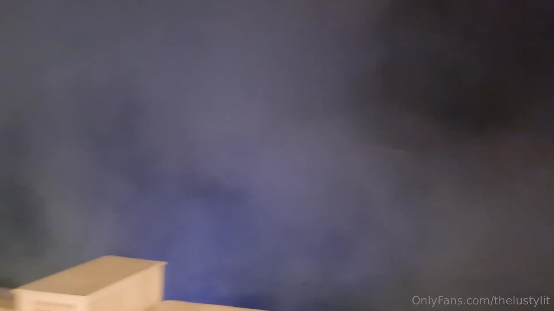 Santorini un isola a mezzaluna che non altro che la met di un cratere 