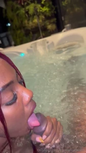 Jacuzzi with my girlfriend vanequeen1 part 1