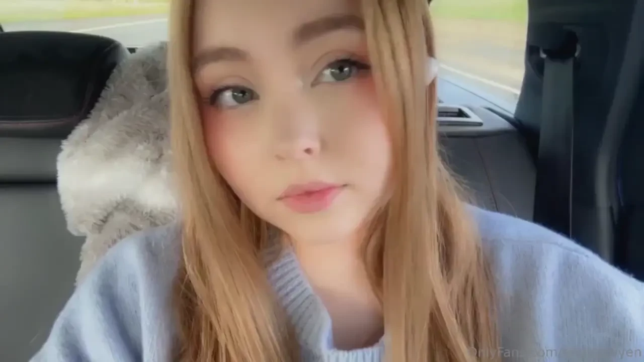 I tried a new makeup style it s more natural my eyes are the biggest 