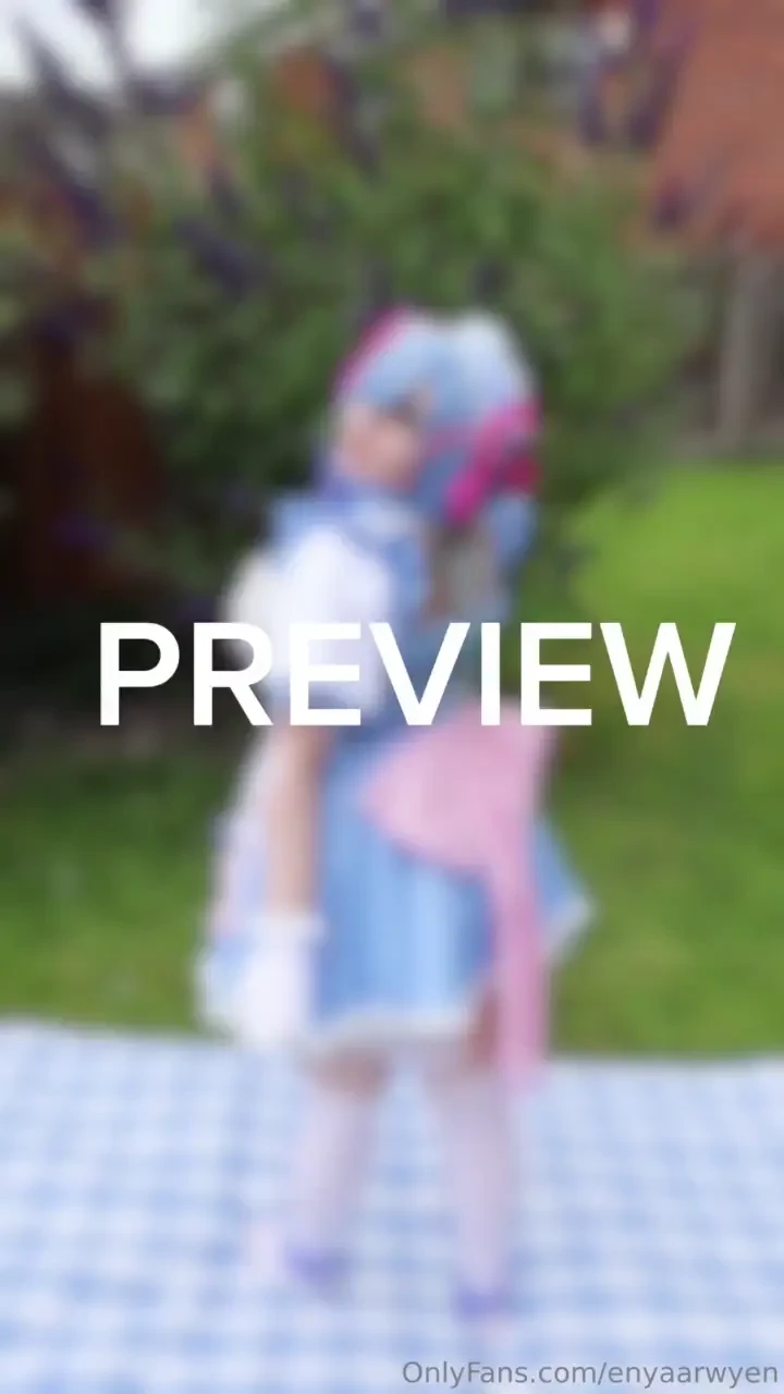 Maid girl rem woooo i ve wanted to cosplay rem for so long x she s so 