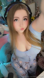 Blueeeee pijama stream fit check spam of selfies i like this top and part 1