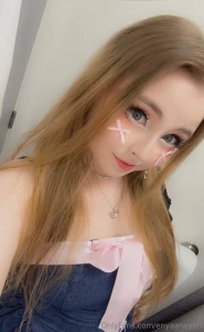 Cute little closeups of my concert makeup lmk what you think hehe i part 7