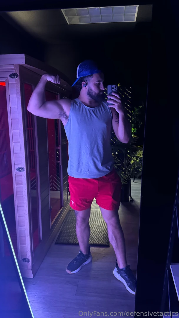 Another day another dollar today was a chill cardio rest day and then 