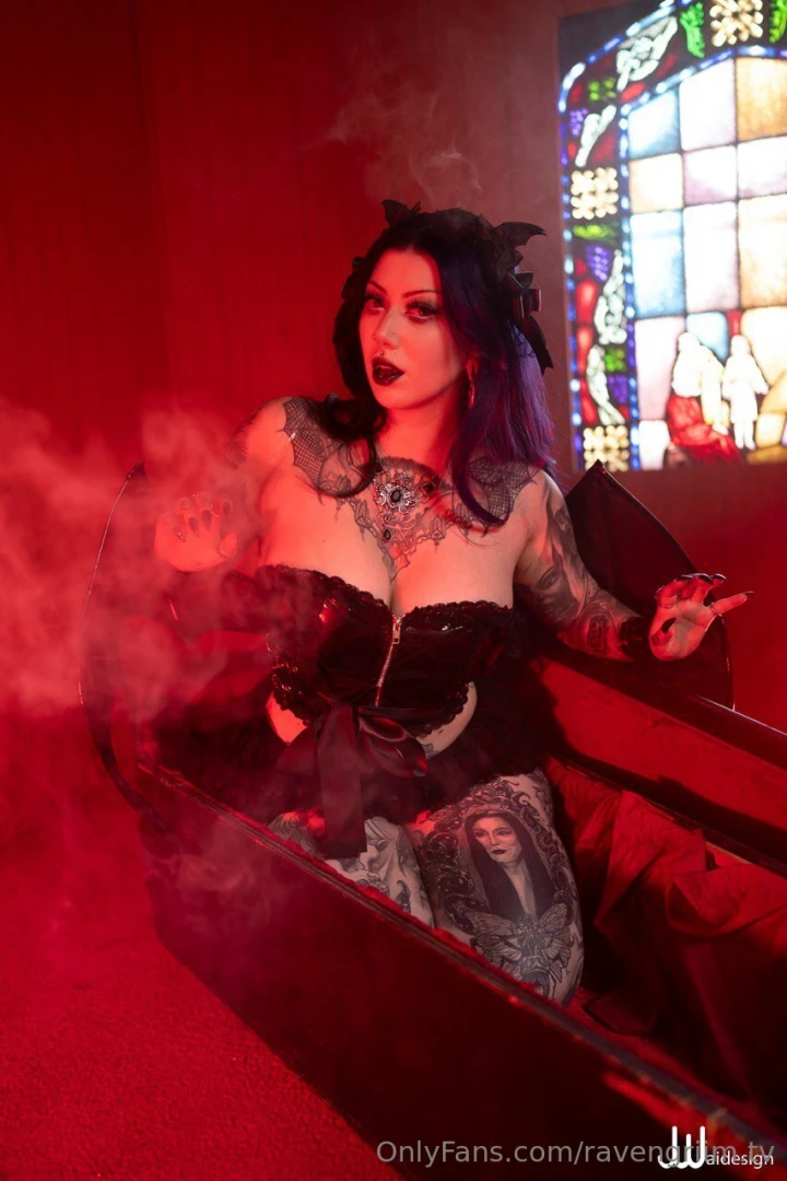 Comin out of my coffin 