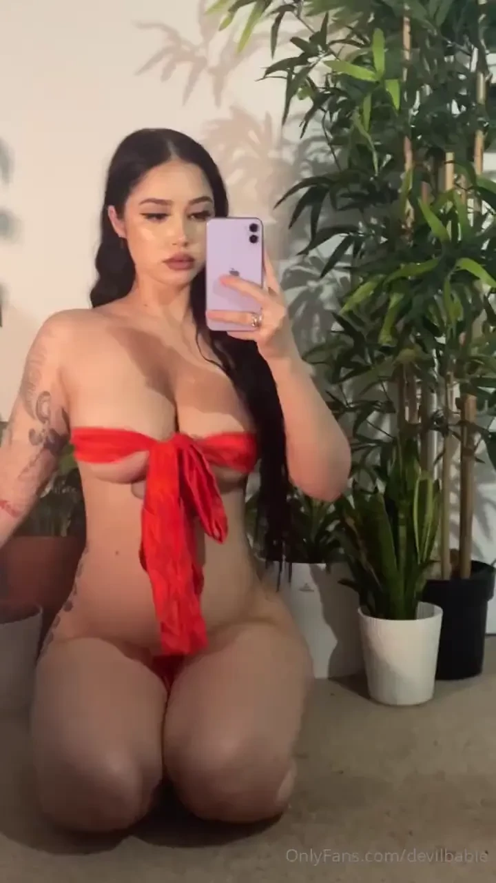 Like this post if u wanna unwrap me this christmas 