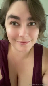 Hey there everybody just a bit of selfie spam from my desk today part 2