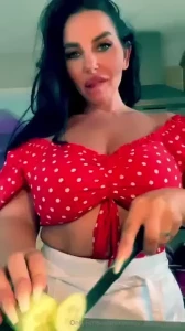 Dinner time il cook and you watch football