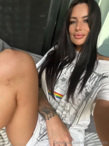 Is a cute look with a non revealing outfit convincing enough