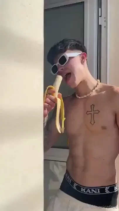 You caught me eating a banana would you interrupt me write me 