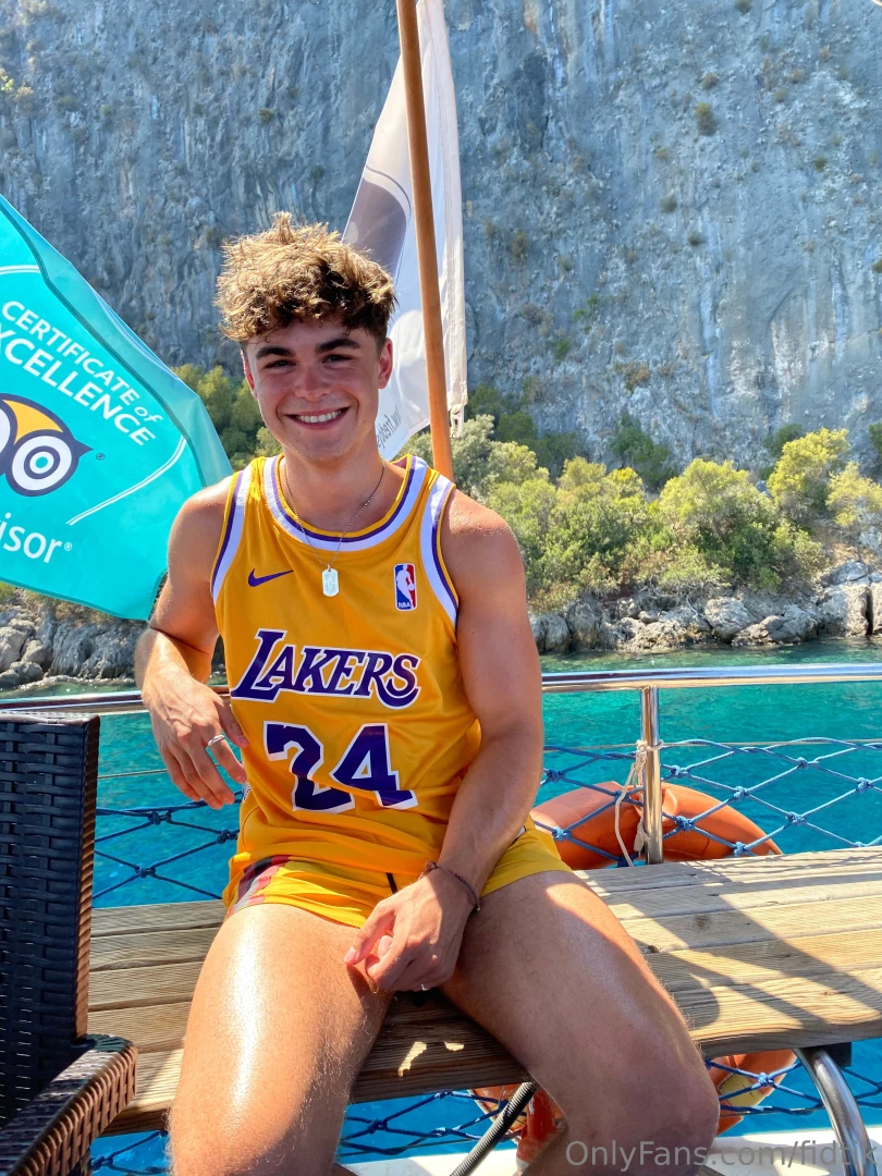 Get me on holiday https onlyfans com fidtikkers c13 