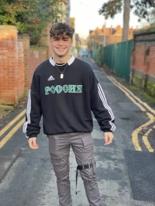 Not trying to steal ur heart but i m not not trying