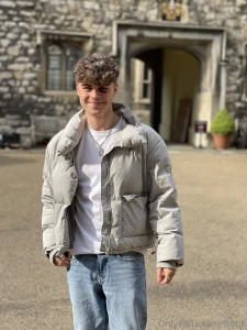 I look like a problem but i m actually worse