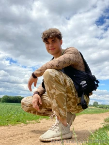 Main character energy but rn u re the audience