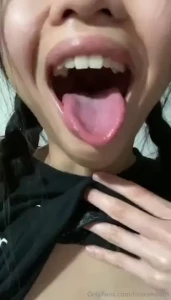 Your lil good girl is waiting for your cum daddy try not to cum to