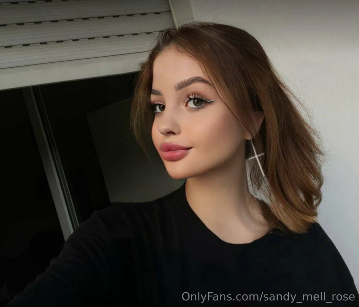 This beauty molly_polly221 will play with her tight holes only for you part 7 