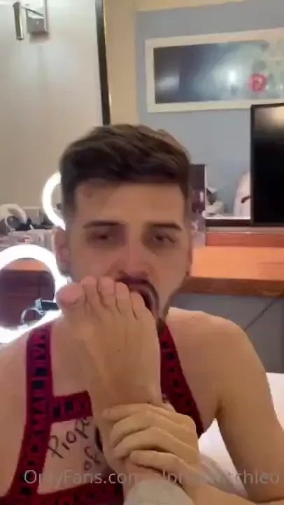 Love how master_marc puts me in my place and keeps me weak 