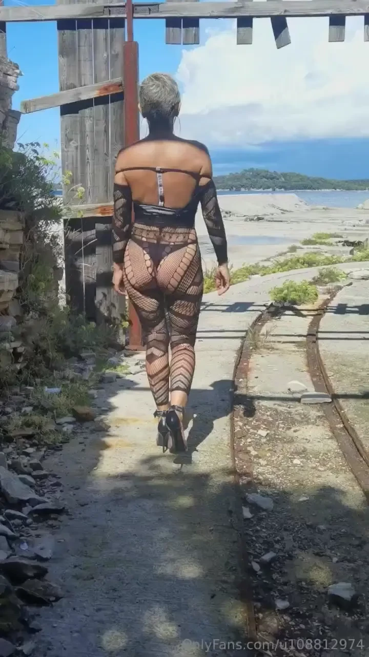 Take a little walk with me when i catch a target i put 3 free nude 