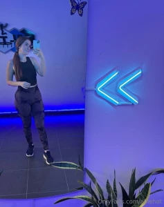 Lorenediva sweetness on the outside trouble on the inside ready to be