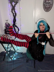 Merry christmas eve enjoy some more nylon worship of my christmas jinx part 5