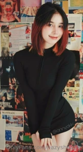 Why r your k ng her t rv d annyokki just want you go at dm right now