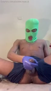 I pull my dick out to make it spit amp when i say this but felt so