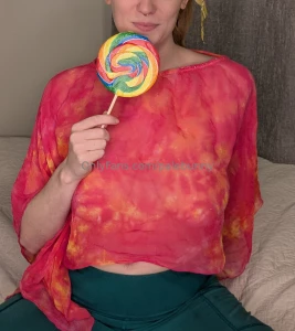 Lolly pop lolly pop ooh lolly lollylollylollyolly olly pop ban dum dum