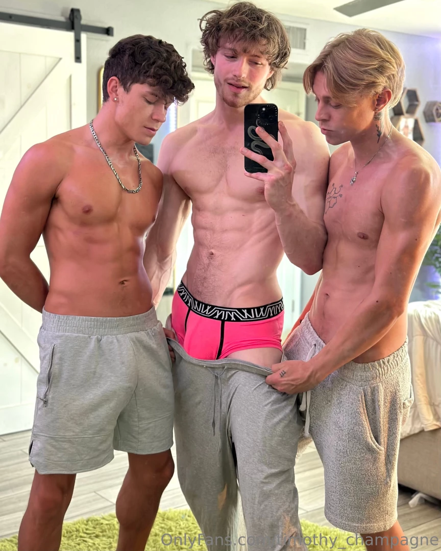 timothy-champagne - Doing a livestream right here on onlyfans with these two for you guys 