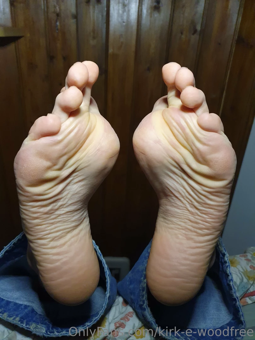 Love making custom photo sets nothing is too out there for me dm me to part 4 