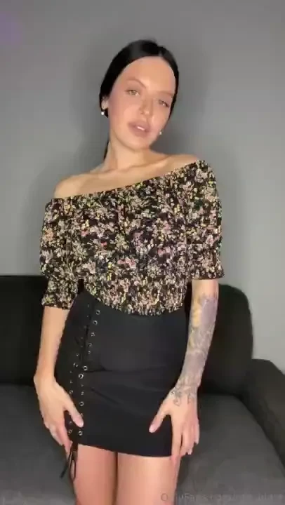 I m such a horny girl when i m home alone 