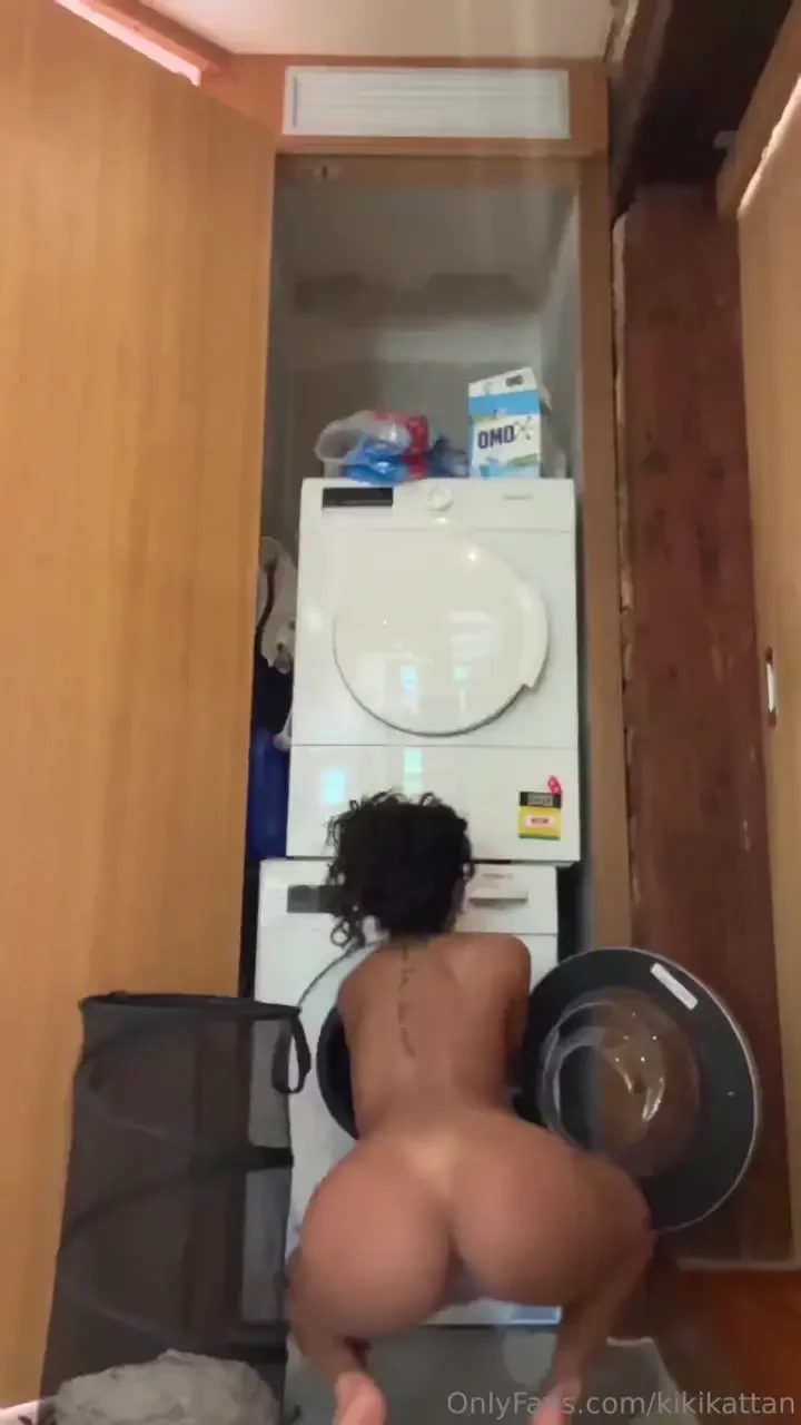 I love doing my chores around the house naked ahh the simple pleasures 