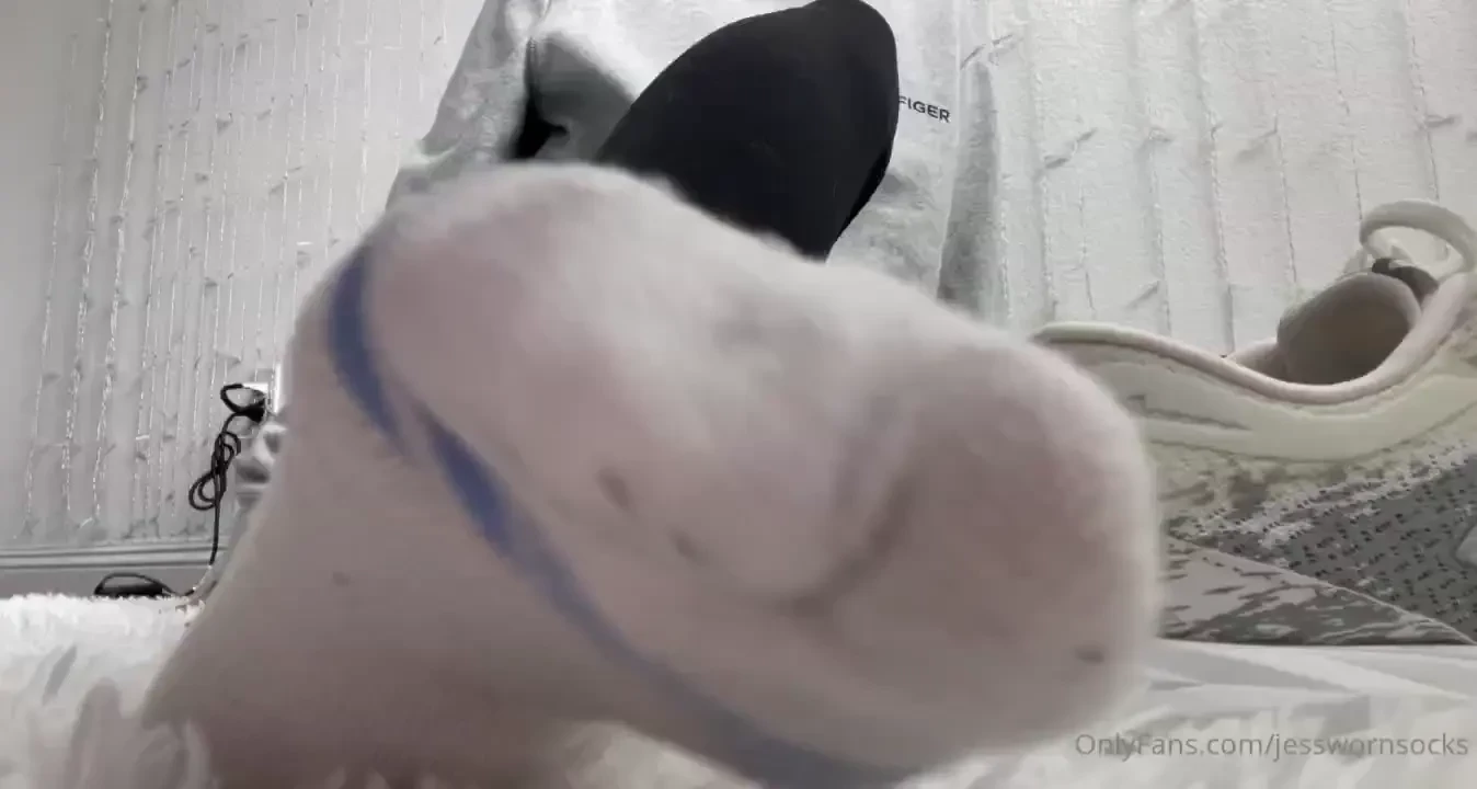 Going on a walk but you know i can t leave without giving you a little 