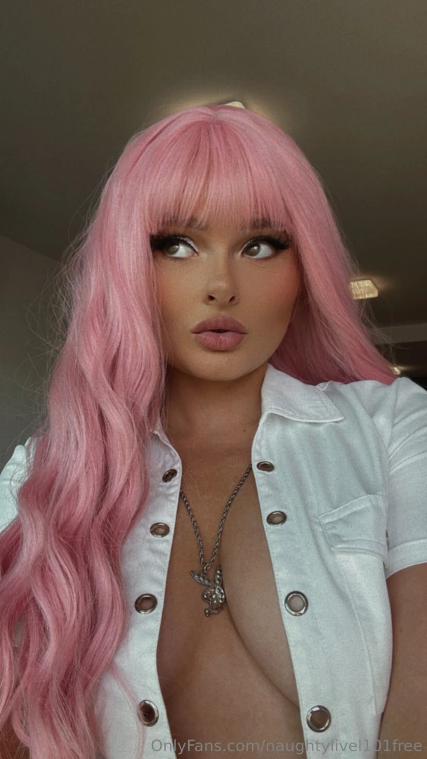 Tell me do i look good with pink hair should i think about actually part 2 