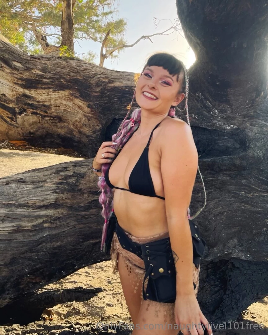 Just a festival girlie 