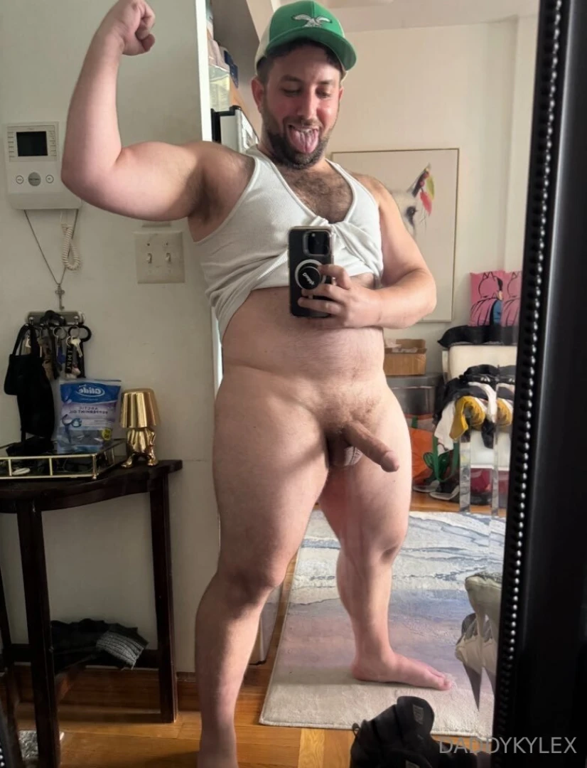 Just fucked a boy for 1 hour straight no breaks and i m still hard who 